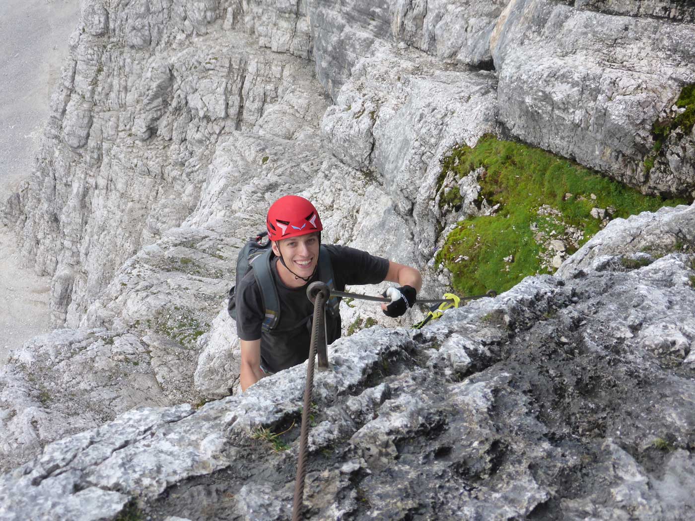 Dominik beim Klettern
