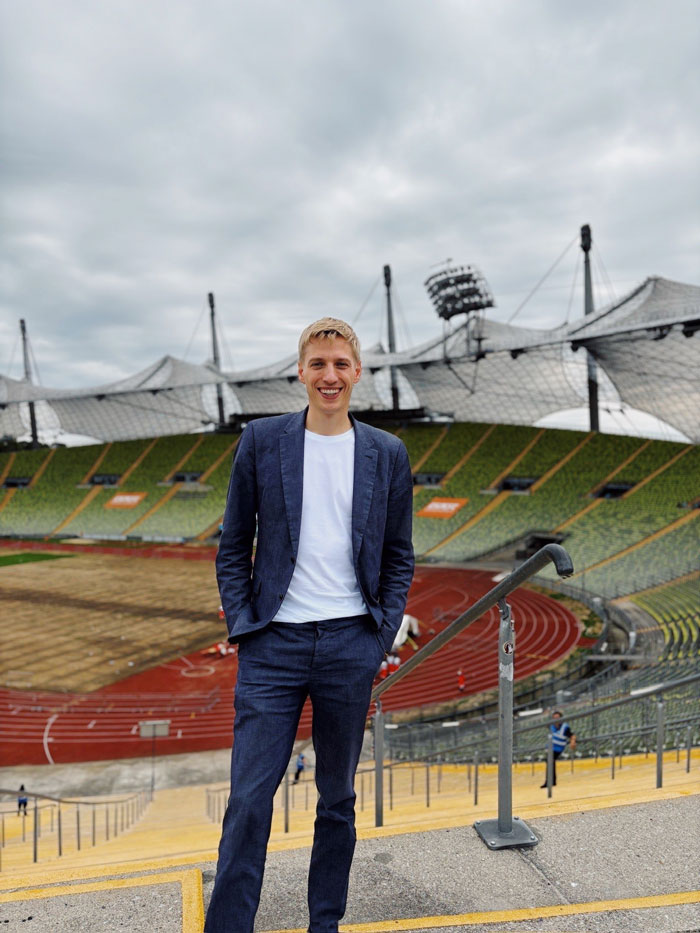 Dominik im Gespräch